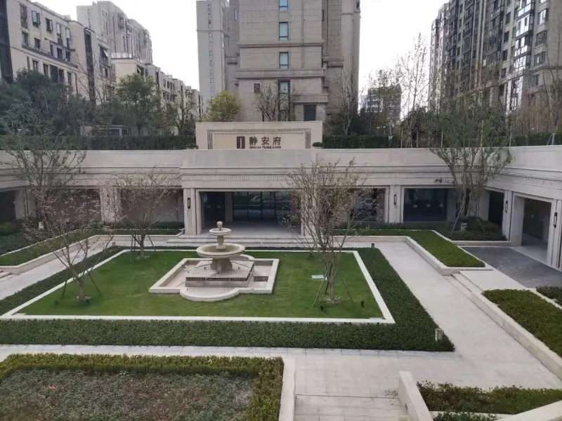 تدعم المضخة الحرارية Blueway مشروع حمام السباحة الداخلي في Shanghai Jing'an Mansion مع حل فعال لدرجة الحرارة الثابتة